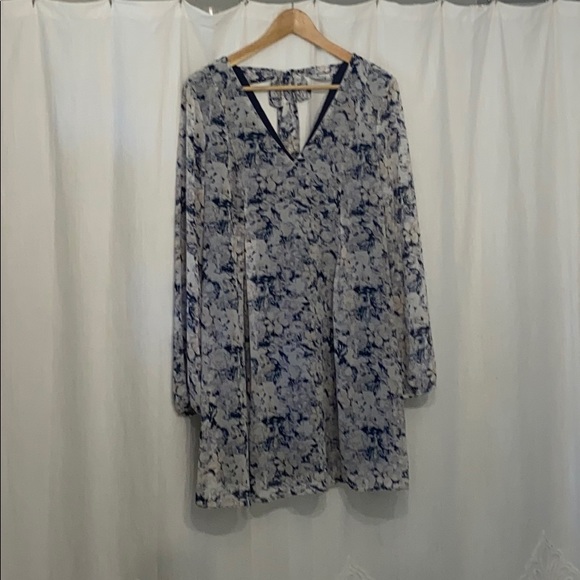 BCBGeneration dress worn once, in great condition! - Picture 1 of 9